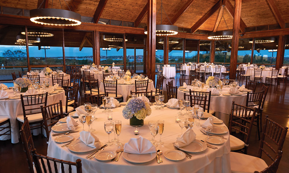 Lessing S 360 East At Montauk Downs Waterfront Weddings 360 Montauk Downs Menu Gallery 1