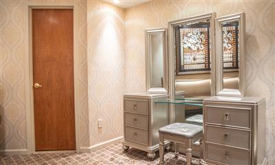 View Photo #18 - Bridal Suite